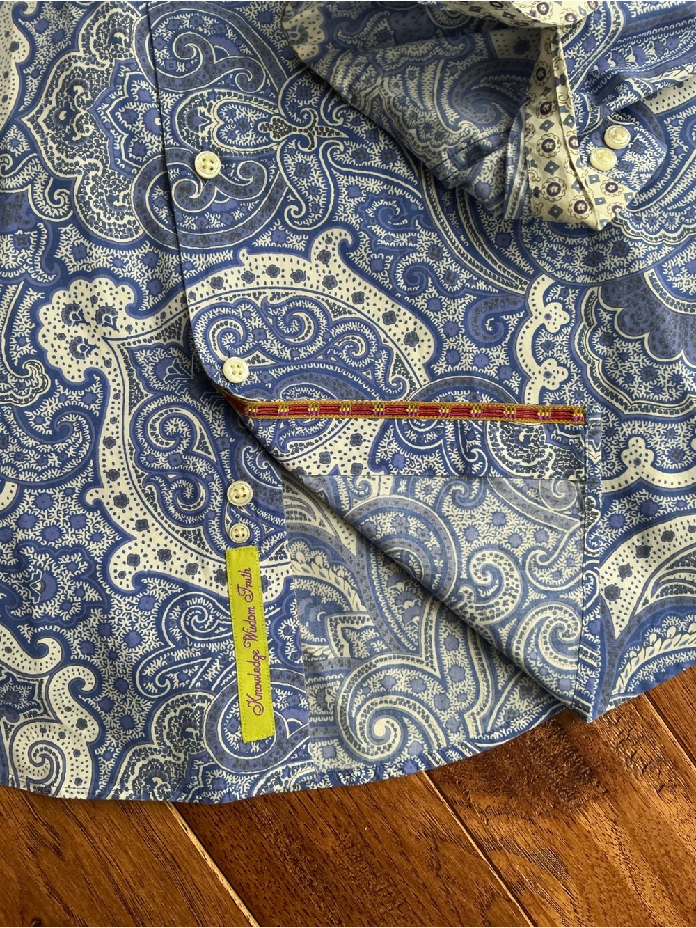 Robert Graham Blue and White Paisley Button Down, Yellow Pattern Cuff, XL - Picture 4 of 9